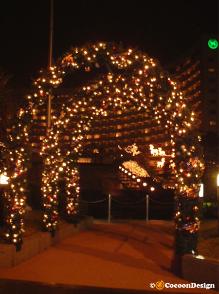 三連アーチ　オーナメント装飾